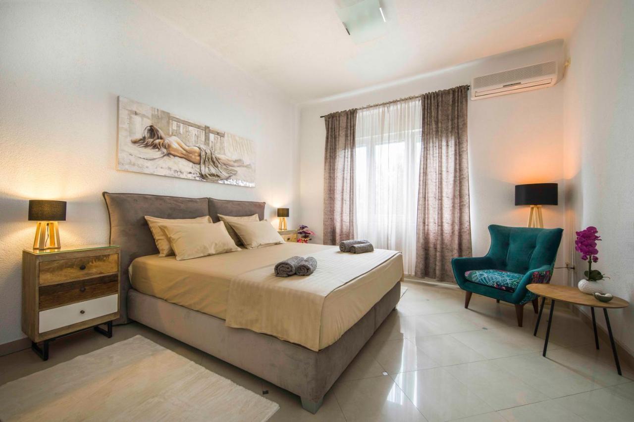 Apartment Alice Central Luxe Split Exterior foto